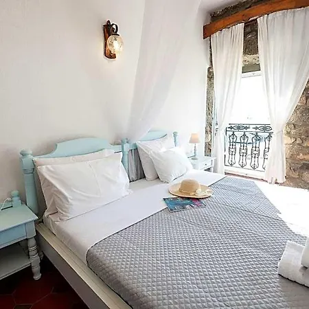 Dionysos Hotel
