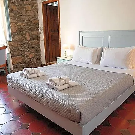 Dionysos Hotel 3*